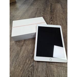 Apple iPad 6th Gen A1893 32 GB, Wi-Fi, 9.7 in - Rose Gold Tablet w/ Original Box